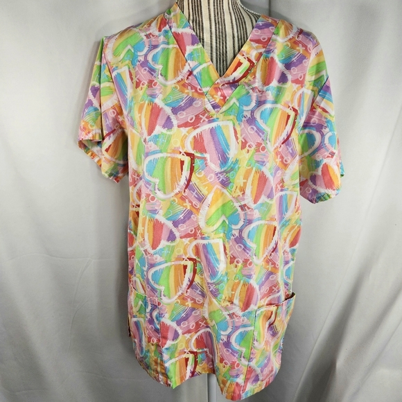 WS Fundamentals by White Swan Multicolored Heart Print Scrub Top Size Medium - Picture 1 of 8